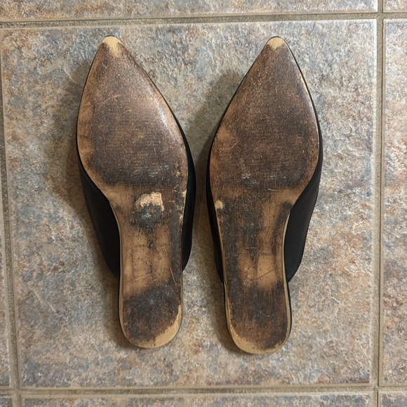 Black slides - Picture 2 of 2